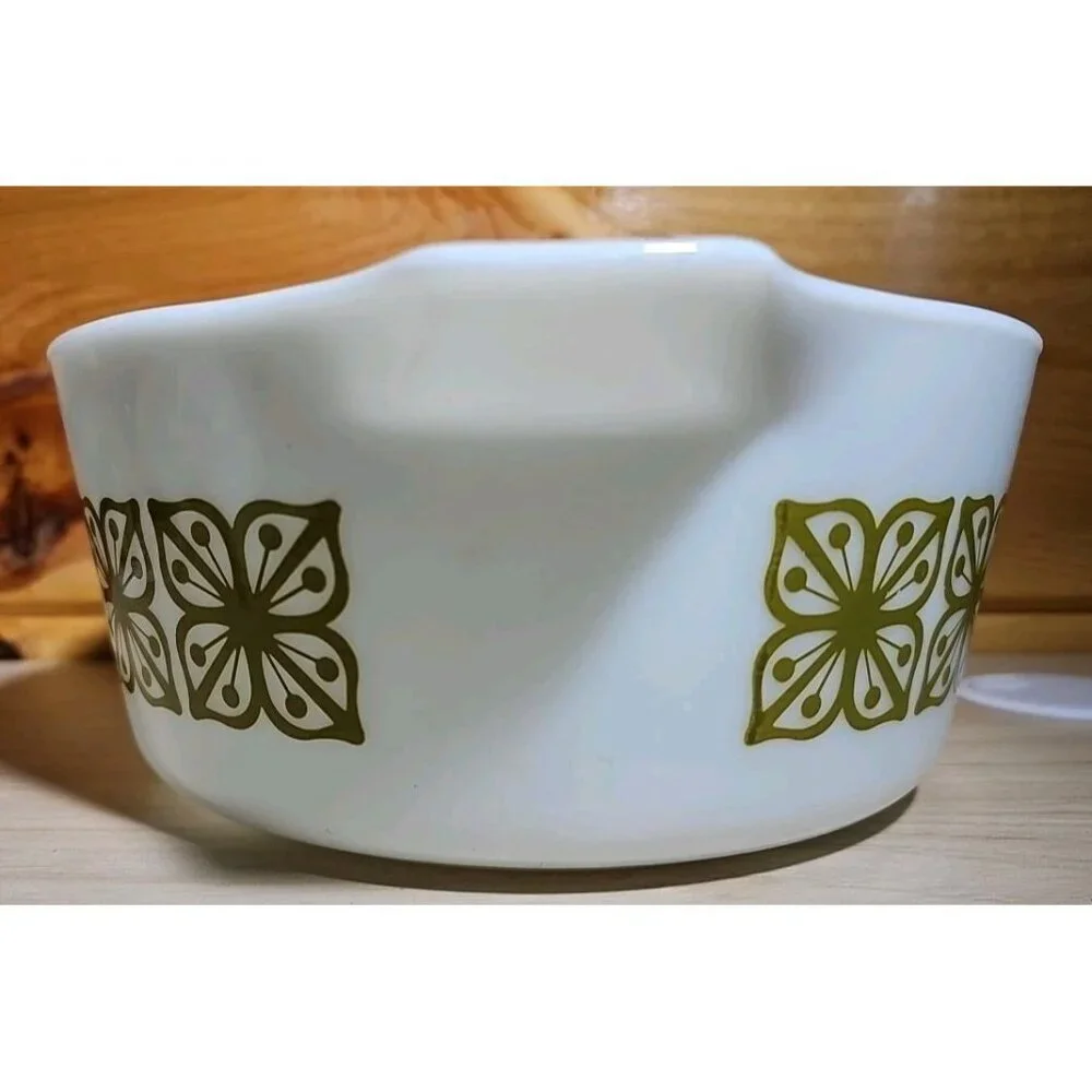 Pyrex Verde Square Green Flower 475-B 2 1/2 Qt Casserole Dish Vintage Bakeware